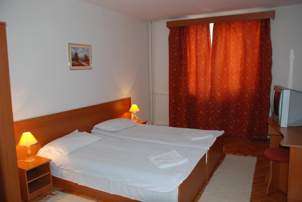 Hotel Merkur Miercurea Ciuc Luaran gambar