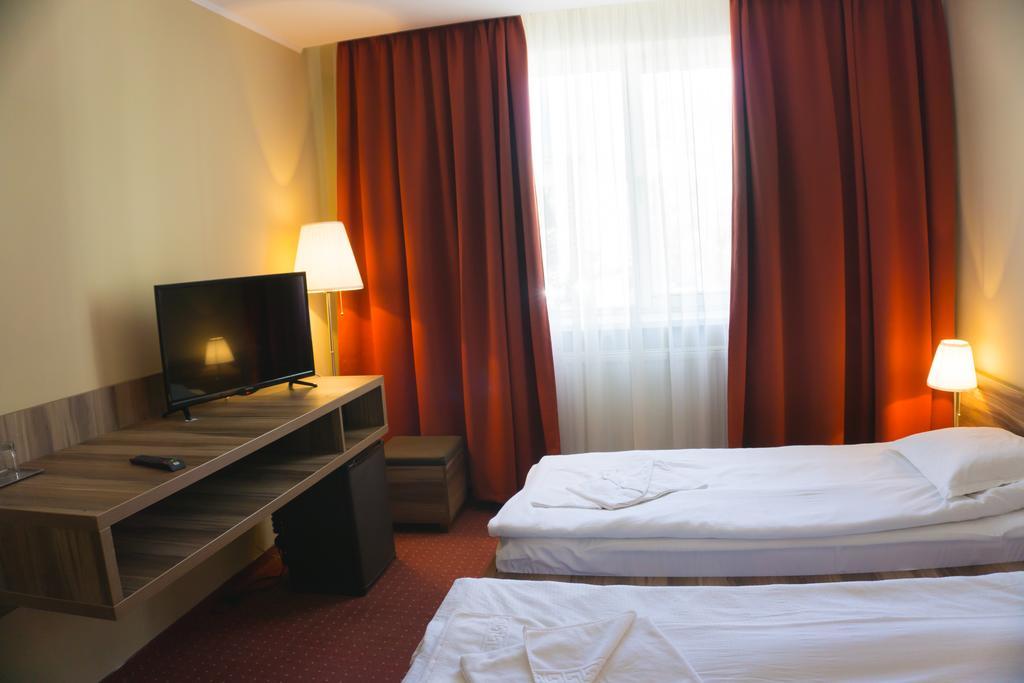 Hotel Merkur Miercurea Ciuc Luaran gambar
